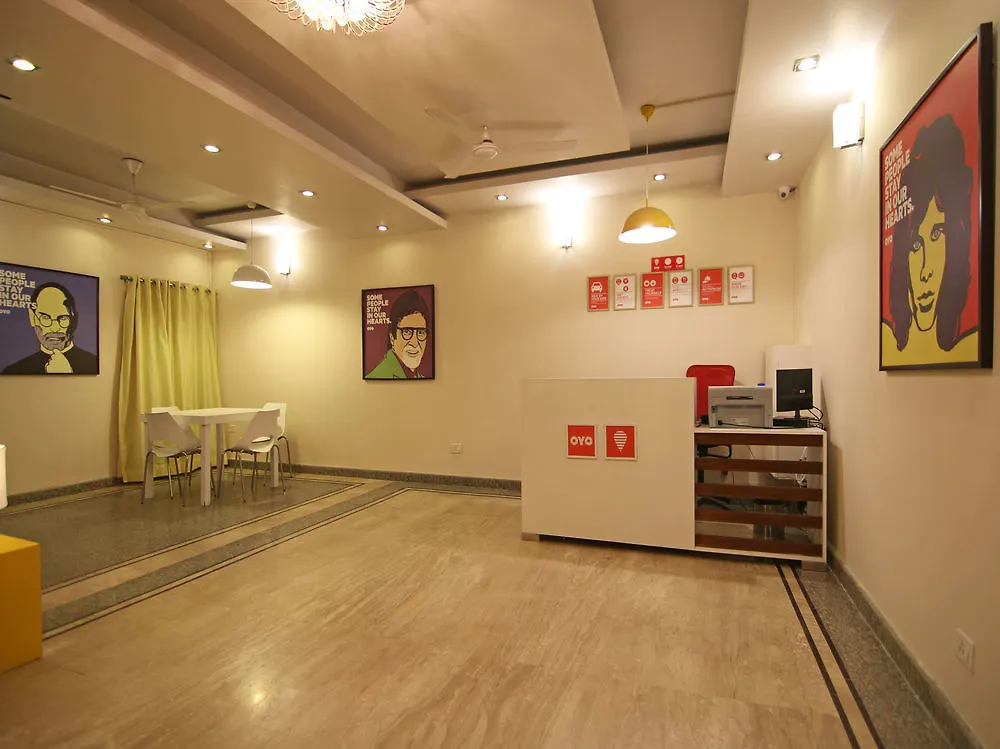 Oyo Flagship Galleria Market Γκουργκάον 3*,  Ινδία